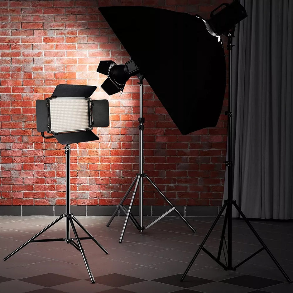 LED panelinė lempa su trikoju 800 pro KIT