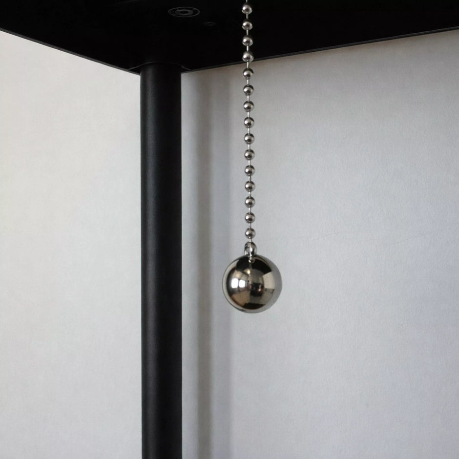 LED toršeras su lentynomis