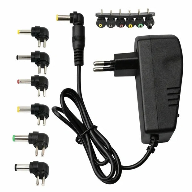Universalus reguliuojamas maitinimo adapteris su 6 antgaliais, 3–12 V, 24 W